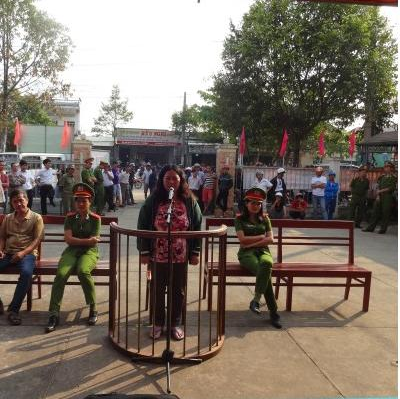 Huyện M’Drắk xét xử lưu động vụ án chứa mại dâm